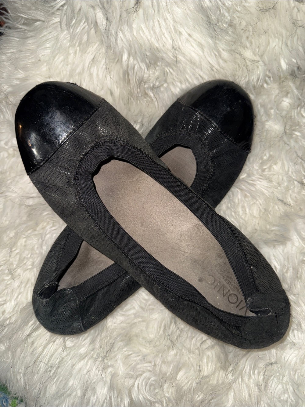 orthaheel Black Ballet Flats with Patent Cap Toe